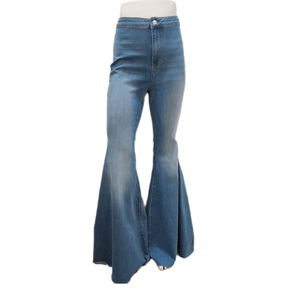 Free People Just Float On Flare Blue Jeans, Womens 28 R - Picture 3 of 8